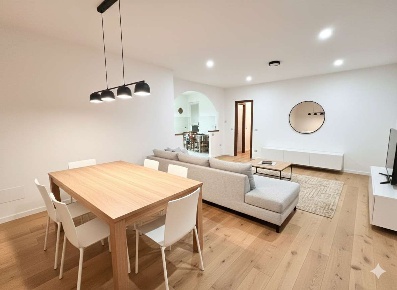 Foto Villa unifamiliare a Sarzana di 170 m² con 8 locali in vendita