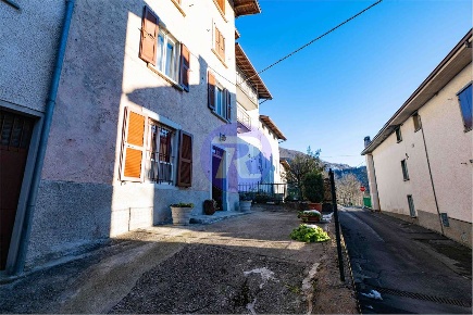 Foto Appartamento in via monti 19, Costa Serina Costa Di Serina di 89 m²