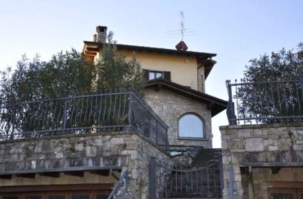 Foto Case indipendenti in Via Pomarolo, Scanzorosciate Gavarno Tribulina