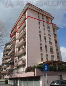 Foto Appartamento in Via XXV Aprile 2, Arzignano Centro di 146 m² all'asta