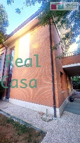 Foto Villa a schiera in Via Pirandello, Castelnuovo Rangone Centro