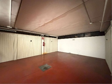 Foto Box a Cento di 15 m² con 1 locali in vendita