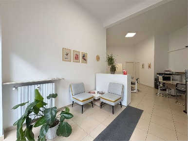 Foto Negozio a Verona di 60 m² con 3 locali in vendita