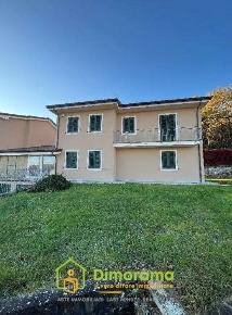 Foto Villa unifamiliare in Via Sottomonte 316/D, Capannori di 348 m²