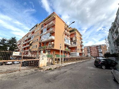 Foto Appartamento in Via San Martino Della Battaglia 6, Brindisi di 136 m²