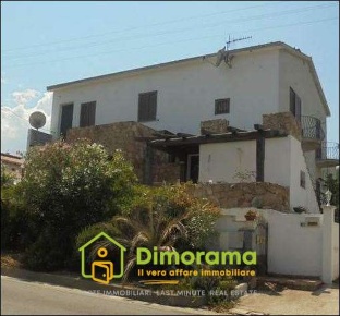 Foto Villa unifamiliare in via nazionale  60, San Teodoro Centro di 337 m²