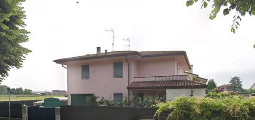 Foto Appartamento in Via de Nicola, Lusia Cavazzana di 136 m² con 6 locali
