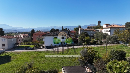 Foto Terreno residenziale in via XXV Aprile, Bellante Ripattoni di 800 m²