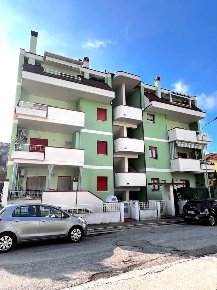 Foto Appartamento in Via Ettore Maiorana, Grottammare Centro di 105 m²
