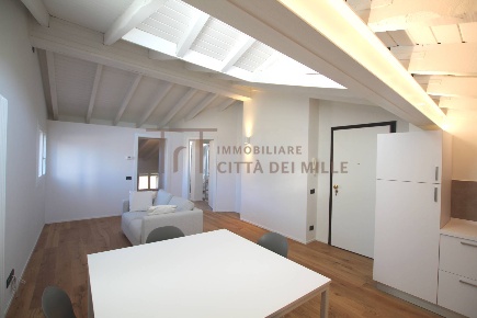 Foto Attico in Via Pignolo, Bergamo Centro di 72 m² con 2 locali in affitto