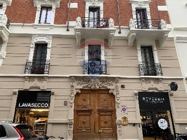 Foto Magazzino in via Melloni, Milano Piave - Tricolore di 30 m² in vendita