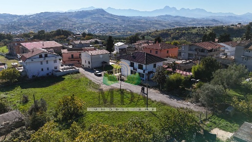 Foto Terreno residenziale in via XXV Aprile, Bellante Ripattoni di 1660 m²