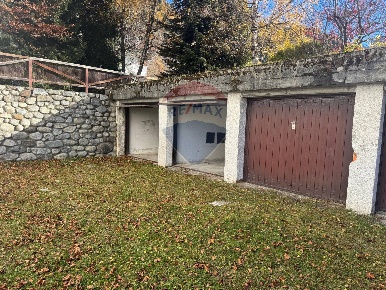 Foto Box in Viale Venezia, Ponte di Legno Centro di 13 m² con 1 locali