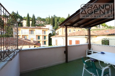 Foto Appartamento in via mameli, Verona Borgo Trento di 95 m² con 5 locali