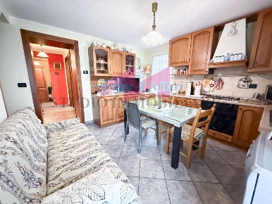 Foto Appartamento in via Massa, Ceneselli di 181 m² con 6 locali in vendita