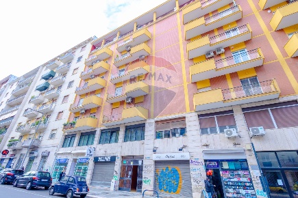 Foto Appartamento in Viale Unita' D'italia, Bari Carrassi di 184 m²
