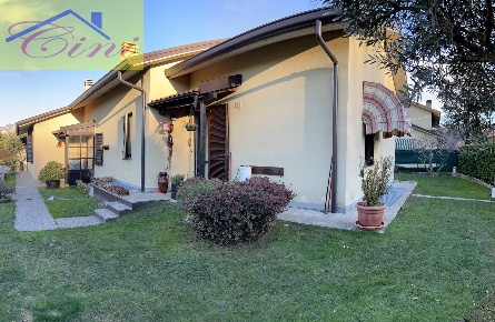 Foto Villa singola in via bazzona superiore, Galbiate di 210 m² in vendita