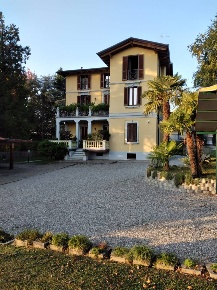 Foto Appartamento in VIA DIAZ, Caronno Varesino di 117 m² con 3 locali