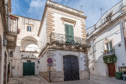 Foto Casa indipendente in Via Machiavelli, Martina Franca di 380 m²