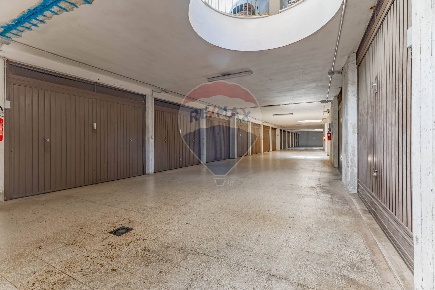 Foto Box in Via Paracadutisti della Folgore, Bari Poggiofranco di 35 m²