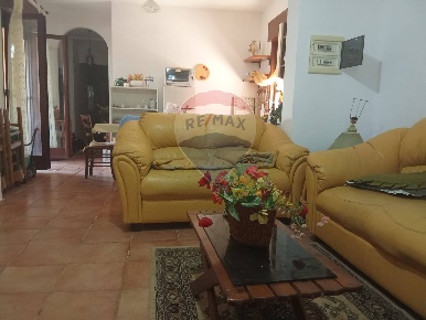 Foto Casa indipendente a Niscemi di 118 m² con 7 locali in vendita