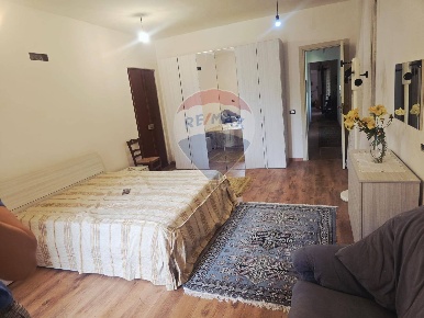 Foto Casa indipendente a Niscemi di 118 m² con 7 locali in vendita