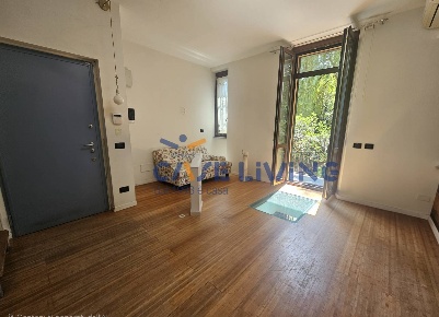 Foto Case semi ndipendenti in Via Privata Fratelli Ciani, Milano di 100 m²
