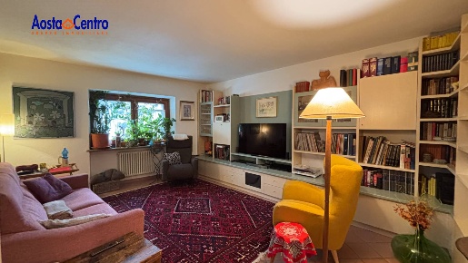 Foto Villa bifamiliare in Frazione Signayes Preille, Aosta Centro di 246 m²