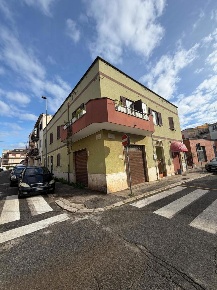 Foto Negozio in Via piave 48, Aprilia Centro di 29 m² con 1 locali
