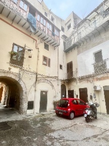 Foto Appartamento in Cortile Casermaggio 21, Palermo di 38 m² con 2 locali