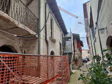 Foto Casa indipendente in Via dei Mori Paganica 12, L'Aquila di 90 m²