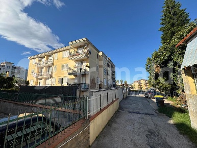 Foto Appartamento in Via viticella 16, Quarto di 139 m² con 4 locali