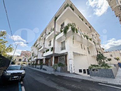 Foto Box in Via Nuova Cotoniere 20, Angri Centro di 18 m² con 1 locali