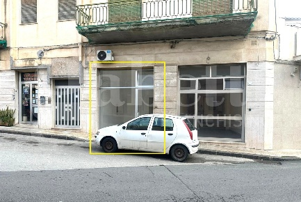 Foto Negozio in Via NAPOLI 3, Avola Centro di 61 m² con 2 locali in vendita