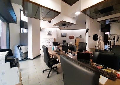 Foto Negozio in Via SANT'AMBROGIO SC, Legnano di 100 m² in vendita