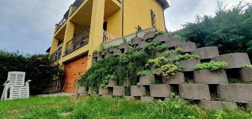 Foto Villa bifamiliare in Via Casa Massimini 20, Stradella Casamassimini