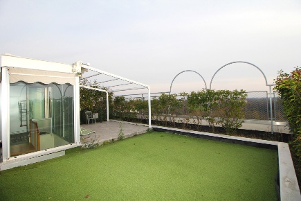 Foto Duplex in Via Imperatriz 11, Legnano di 180 m² con 5 locali in vendita