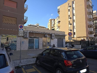 Foto Negozio in VIA Lussemburgo 100, Palermo Strasburgo - Belgio di 38 m²
