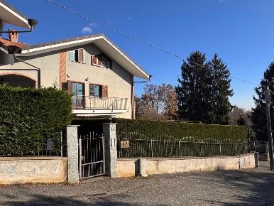 Foto Appartamento in Via Fiano 0, Givoletto Centro di 190 m² con 5 locali