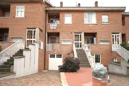 Foto Villa a schiera in Via Pierluigi da Palestrina, Gubbio Centro