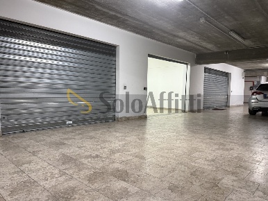 Foto Locale commerciale in Viale Lucrezia della Valle 19, Catanzaro