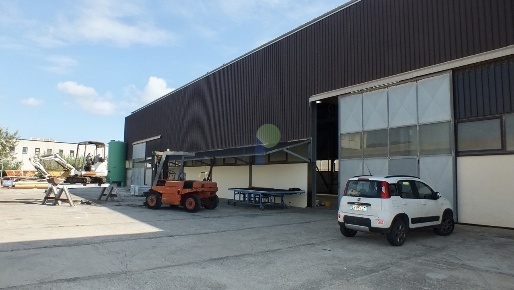 Foto Capannone industriale in via Arno 22, Piombino La Rosa di 1000 m²