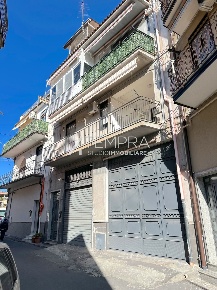 Foto Appartamento a Adrano di 130 m² in vendita