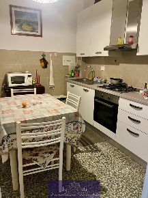 Foto Appartamento in Via Puccinotti, Firenze di 80 m² con 4 locali
