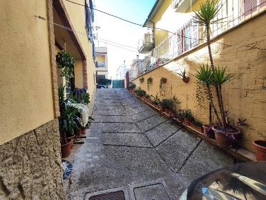 Foto Posti auto in Via Nazario Sauro 39, Guidonia Montecelio Villanova