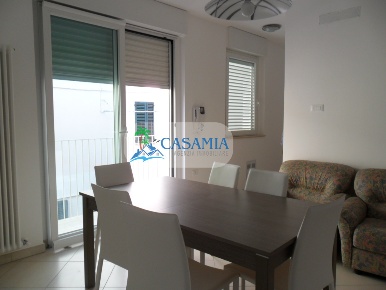Foto Appartamento in via Leopardi, Grottammare Centro di 80 m² con 3 locali
