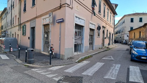 Foto Negozio a Livorno Pontino - Bastia di 40 m² con 1 locali in vendita