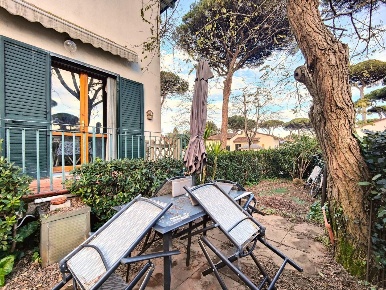 Foto Appartamento a Pisa Tirrenia di 46 m² con 3 locali in vendita