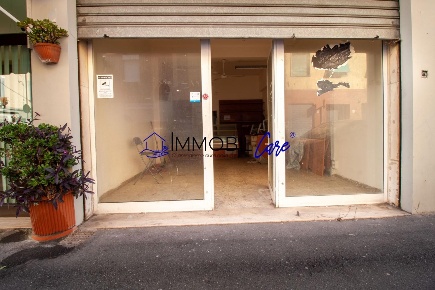 Foto Locale commerciale a Livorno Attias - Marconi di 45 m² con 1 locali