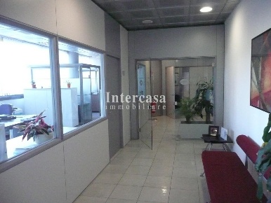 Foto Ufficio a Pisa Ospedaletto di 336 m² con 1 locali in vendita